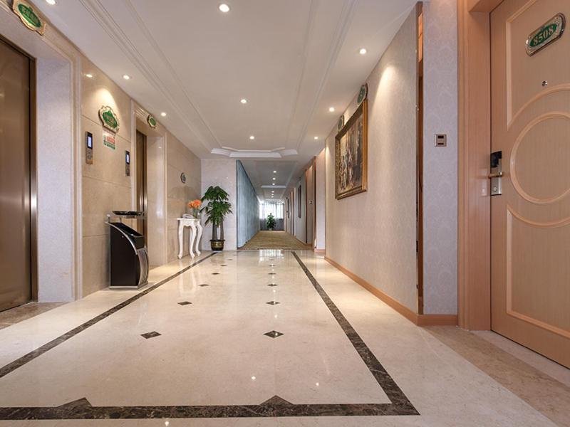 Vienna Hotel Shenzhen Fuyong Village Fenghuangwei Екстер'єр фото